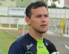 Caldense confirma permanência de Luiz Eduardo