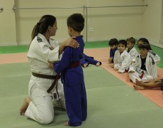 Aulas de artes marciais movimentam noites da Caldense