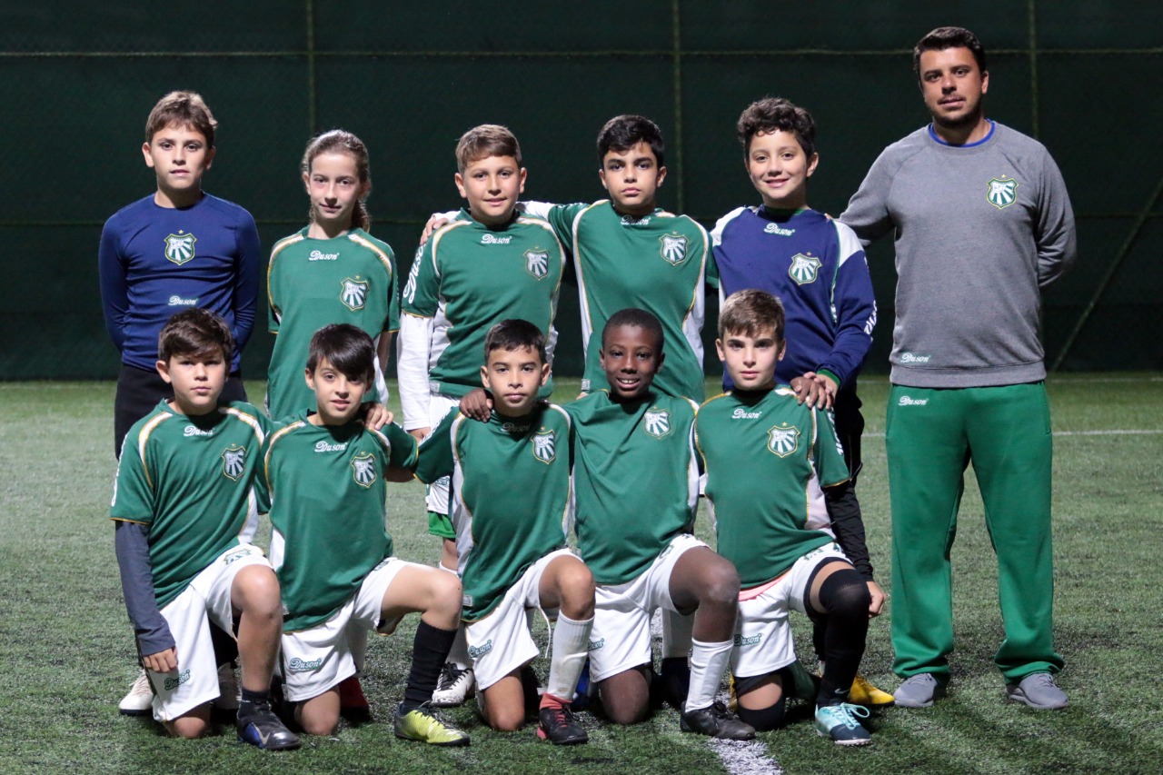 Jogadores de 9 a 13 anos da Caldense viajam para disputa de Torneio Internacional de Futebol Society no Uruguai