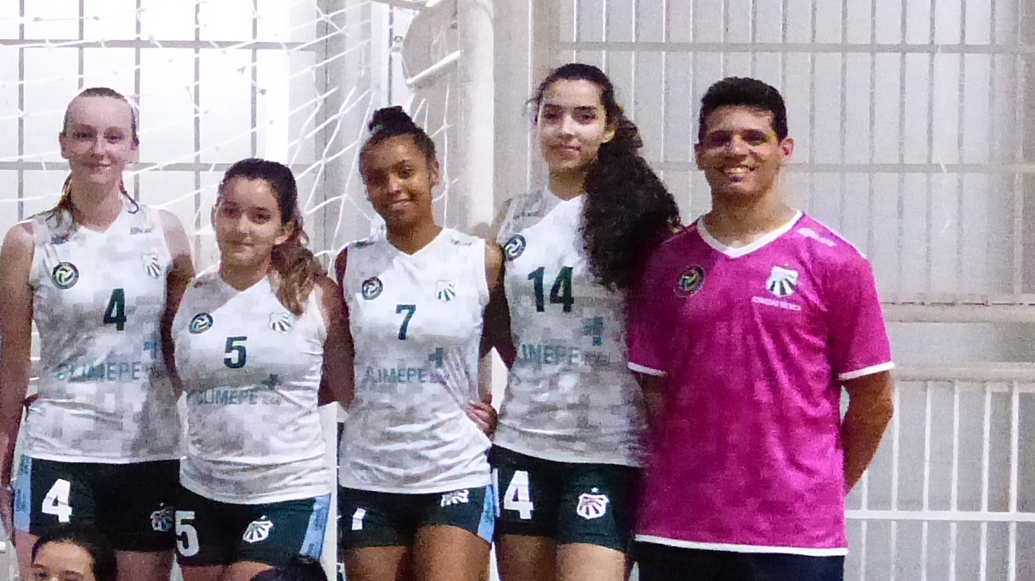 Gabriela, central do time Sub-15 de vôlei da Caldense, é aprovada em seletiva no Praia Clube de Uberlândia
