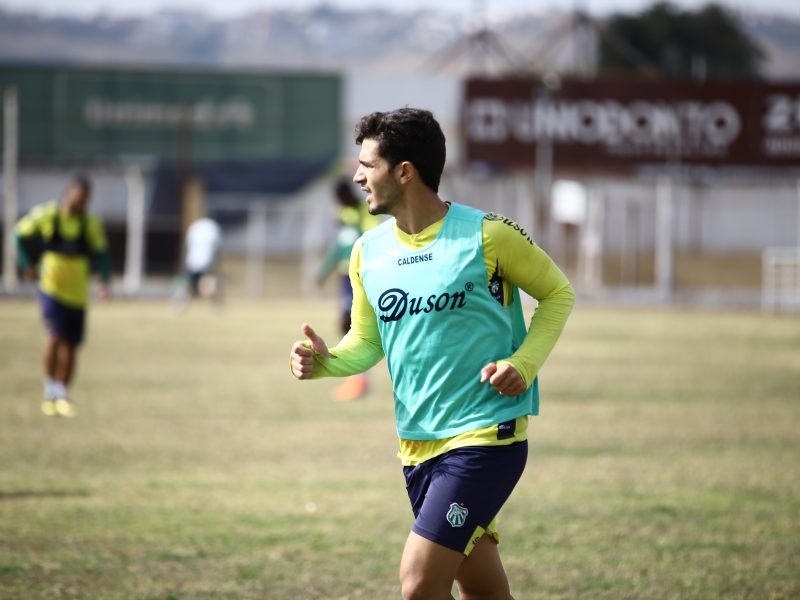 Novo reforço: Caldense acerta com lateral-esquerdo Gustavo Moreira