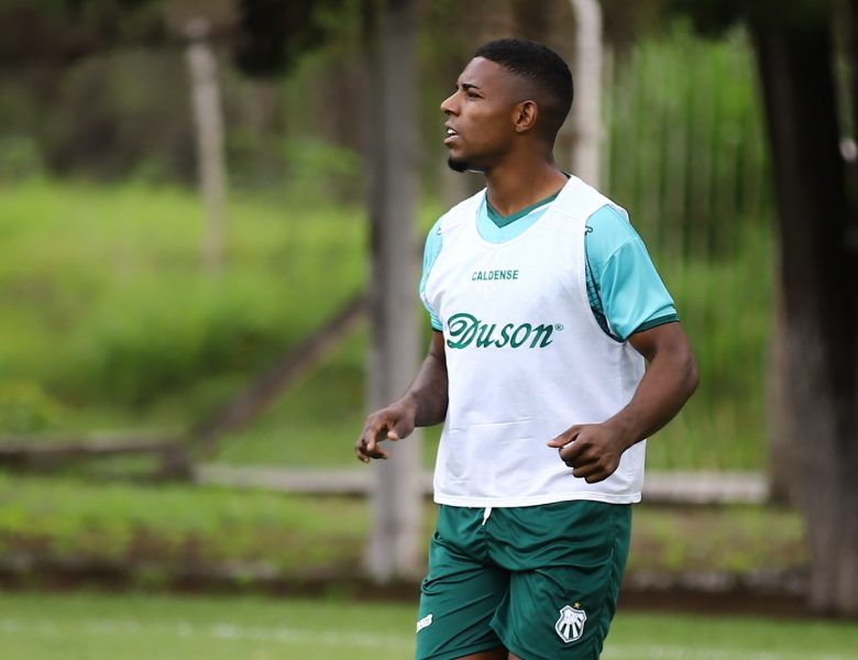 Caldense contrata atacante Douglas Skilo para o Campeonato Mineiro