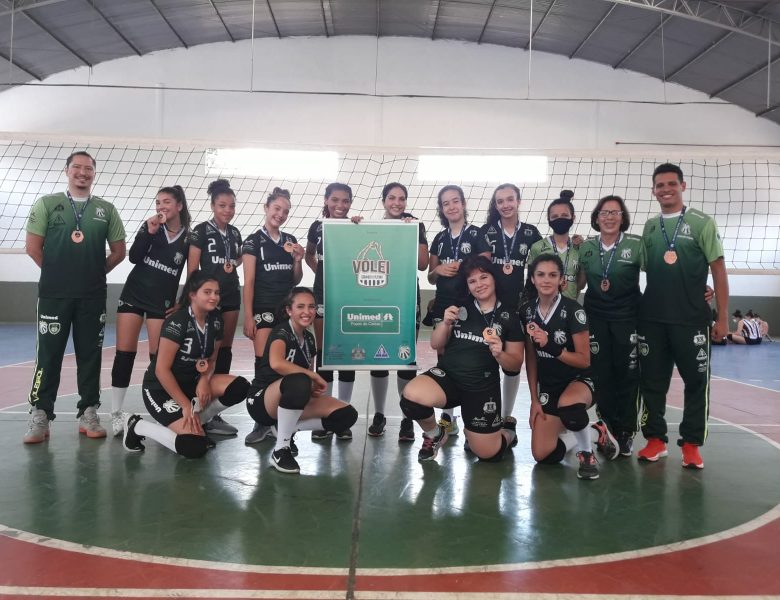 Vôlei feminino Sub-15 da Caldense conquista bronze na Liga Regional de Campinas