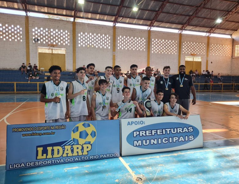 Basquete Sub-17 Caldense/Poços é campeão da Lidarp