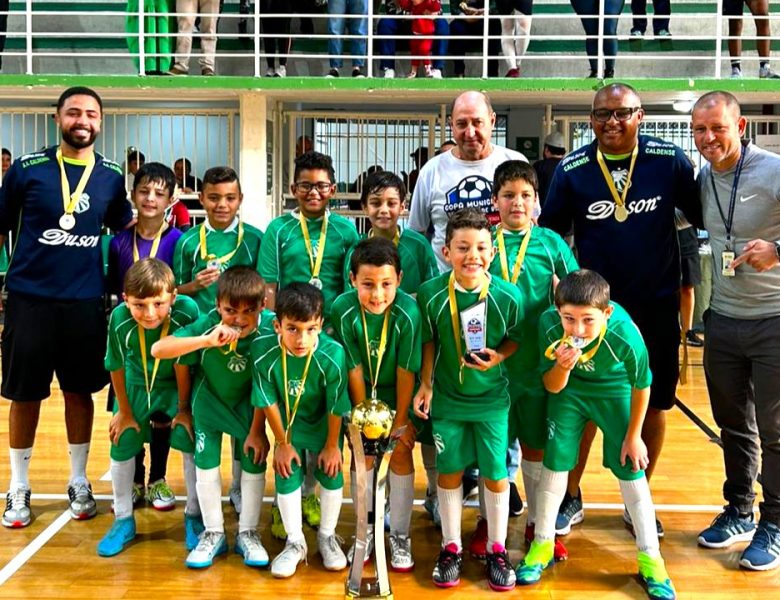 Equipes da Caldense são premiadas na Copa Municipal de Futsal de Base ‘Energizando a Garotada’
