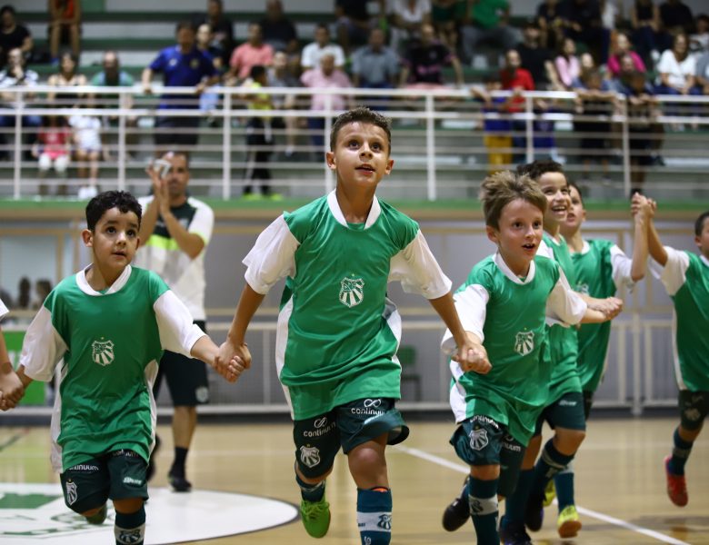 Romarinho, jogador de futsal da Caldense, disputará a Liga