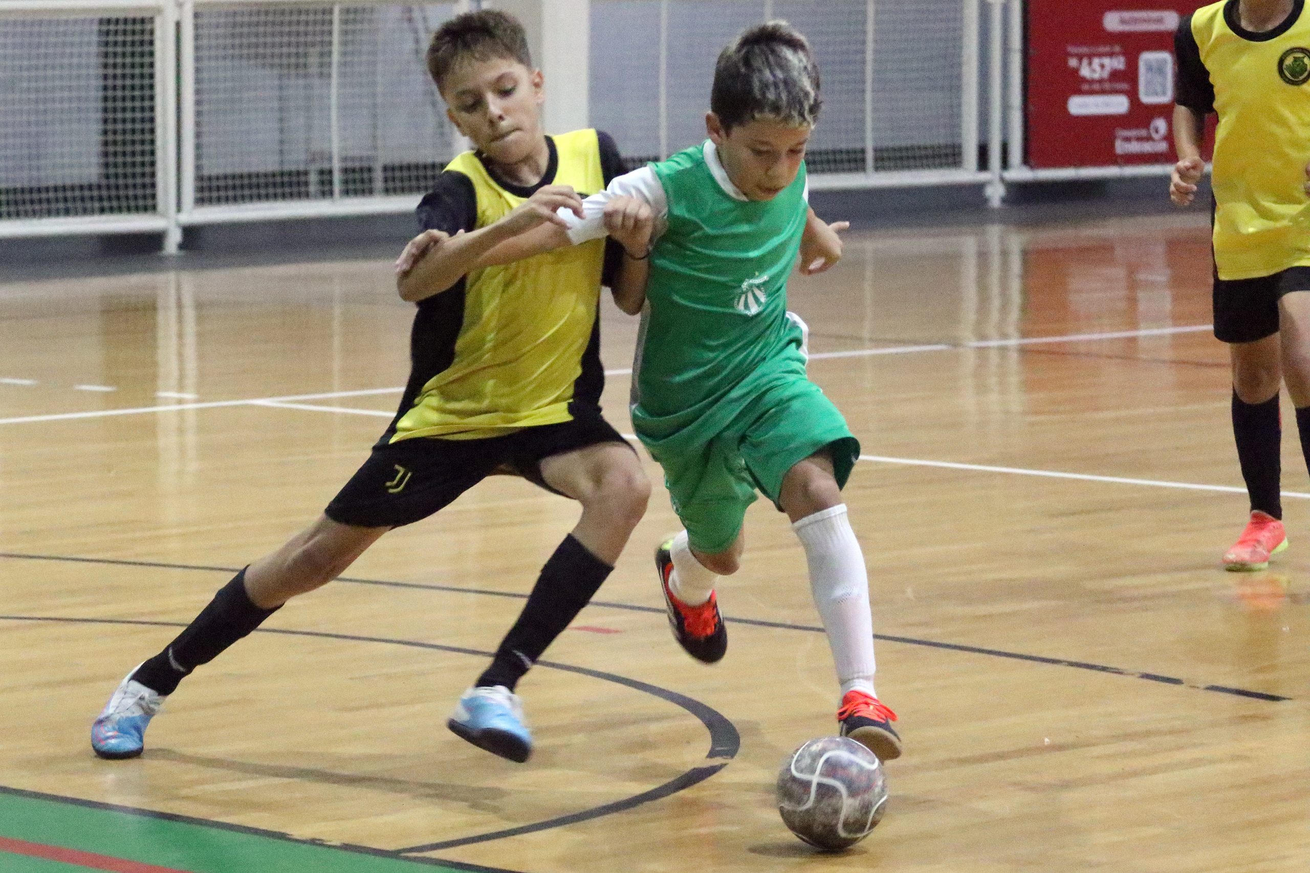 Futsal Sub-11 da Caldense estreia com vitória de virada na Lidarp e gol de goleiro