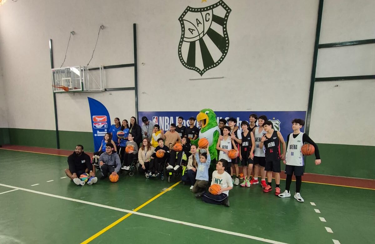 Caldense recebe alunos da ADEFIP nas clínicas da JR.NBA