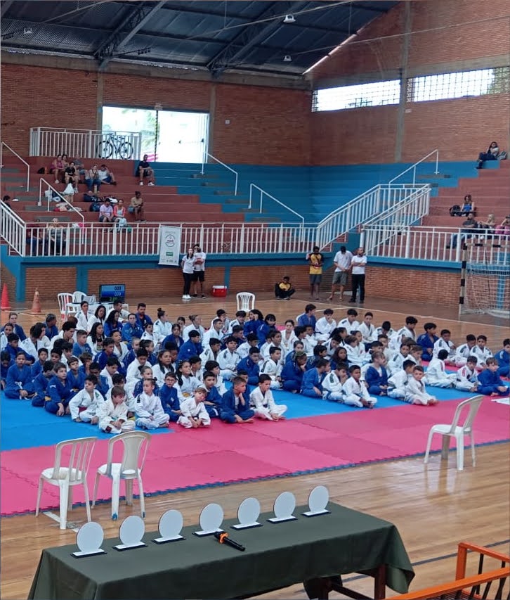 Projeto Faixa Verde da Caldense levou atletas para o grande encontro Judô Unindo Poços