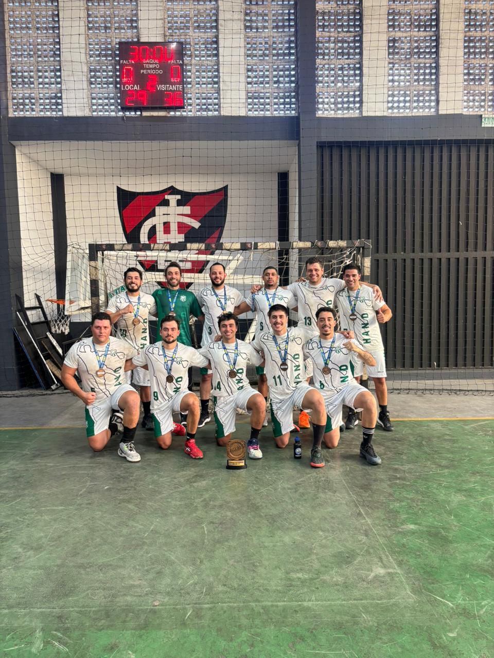 Handebol adulto da Caldense conquista 3º lugar na LHESP