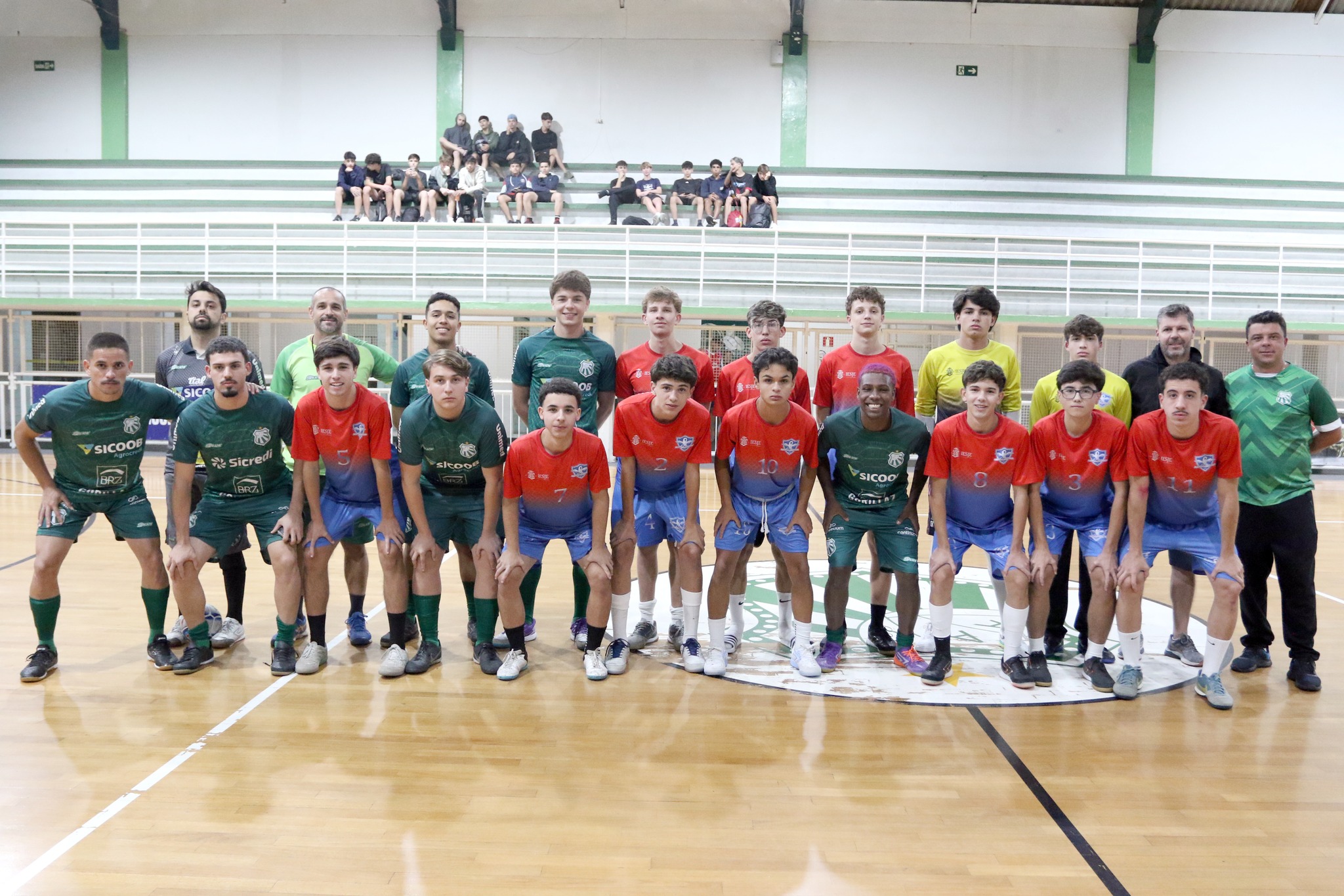 Amistoso de futsal movimenta ginásio da Caldense e serve de preparação para os Jogos Escolares de Minas