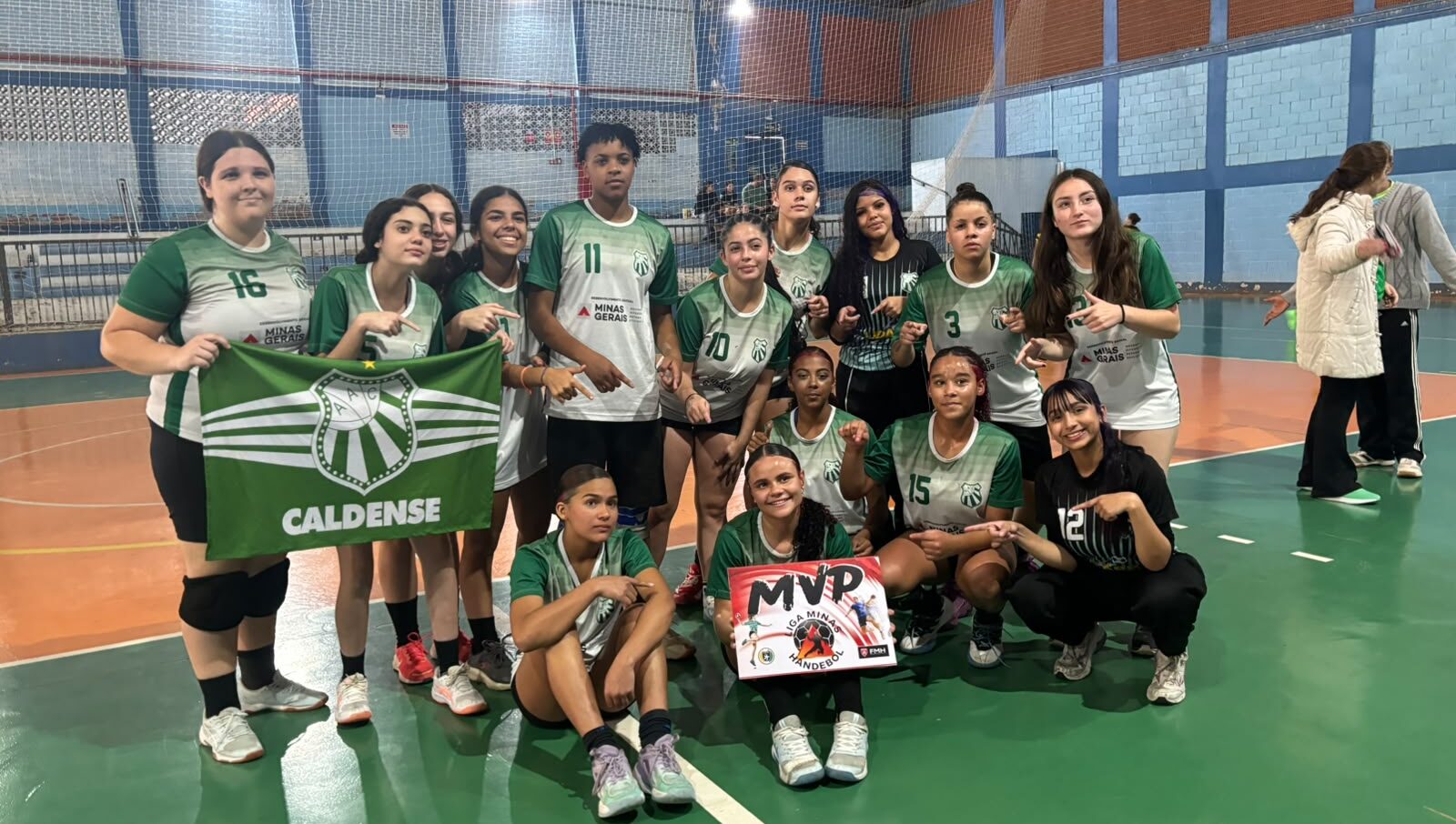 Handebol Feminino da Caldense tem fim de semana perfeito e lidera a Liga Minas