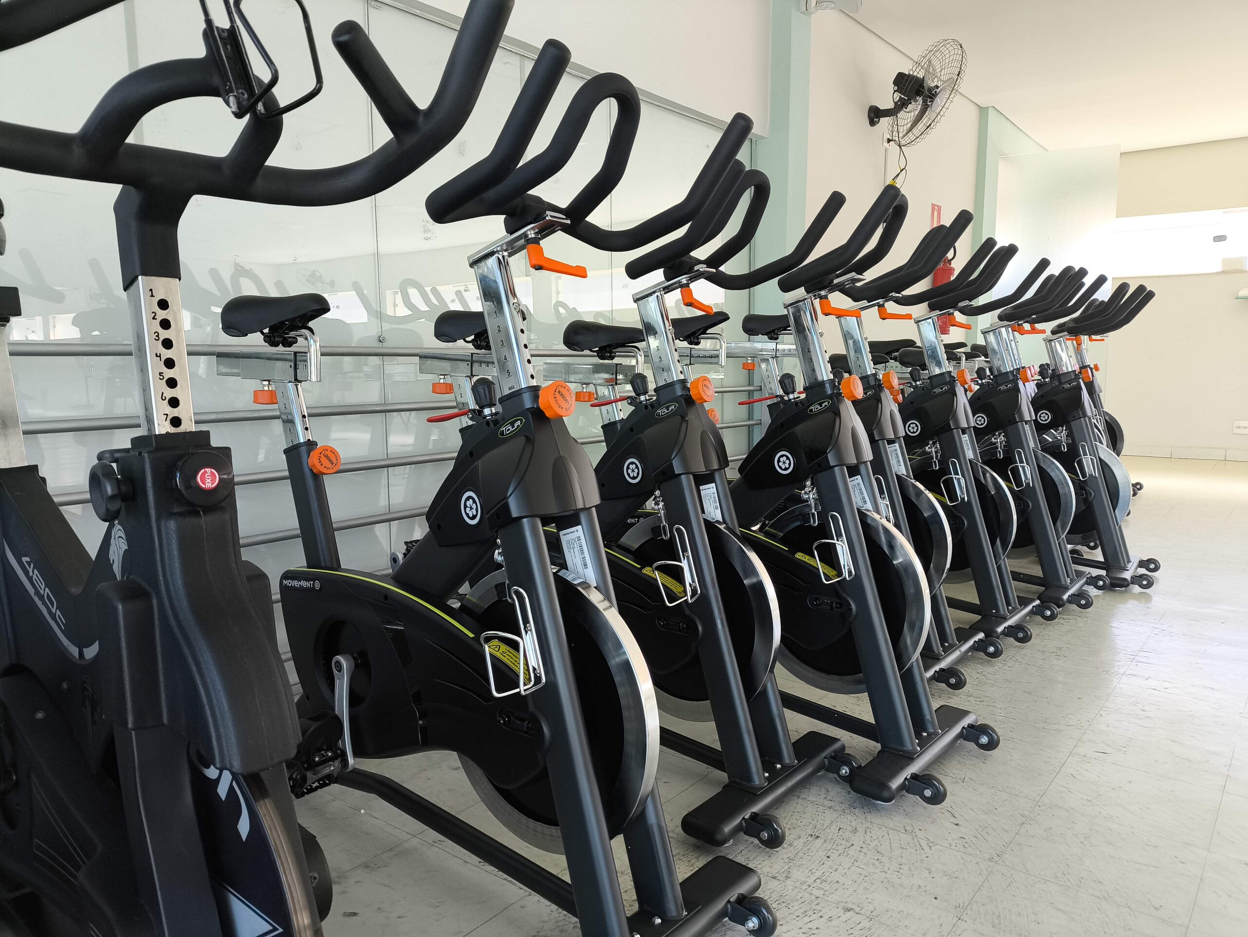 Diretoria da Caldense adquire novas bicicletas de spinning para as aulas de RPM