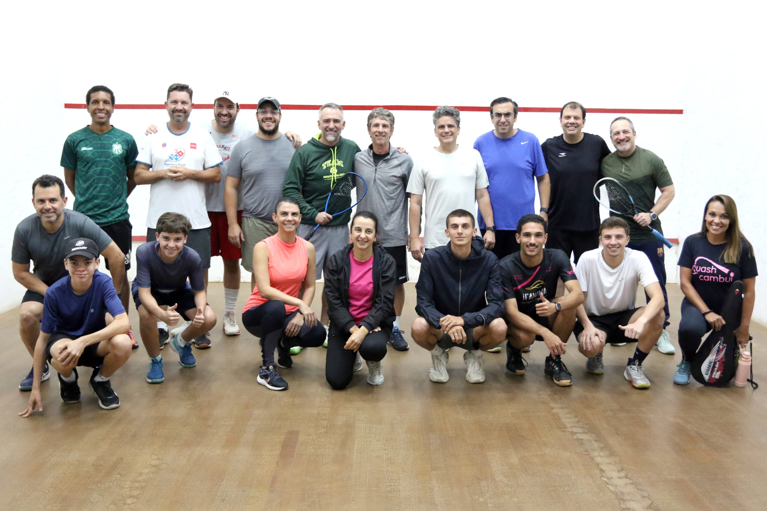 Clínica de squash com Renato Gallego reúne atletas e incentiva evolução técnica na Caldense