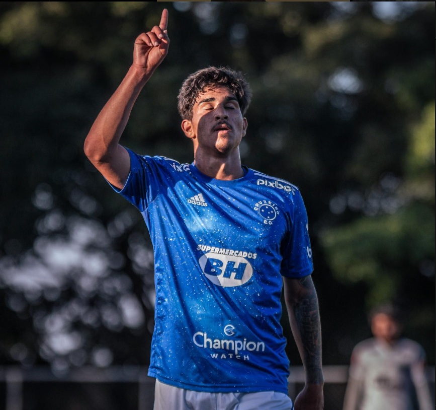 Caldense contrata Igor Lemos, meia habilidoso com base no Flamengo e Cruzeiro
