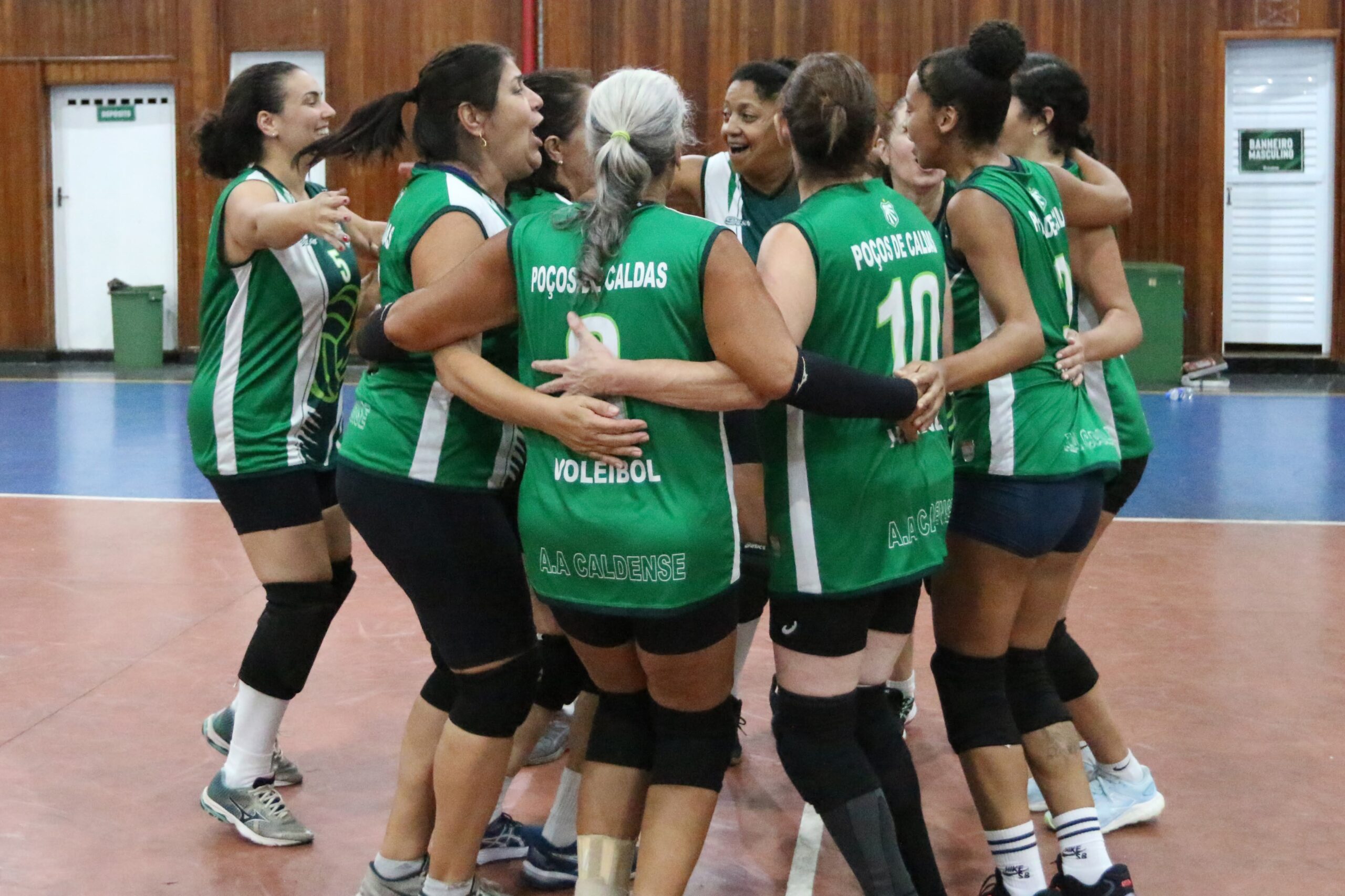 Times de Voleibol da Caldense Disputam as Finais do Torneio Mulheres em Ação