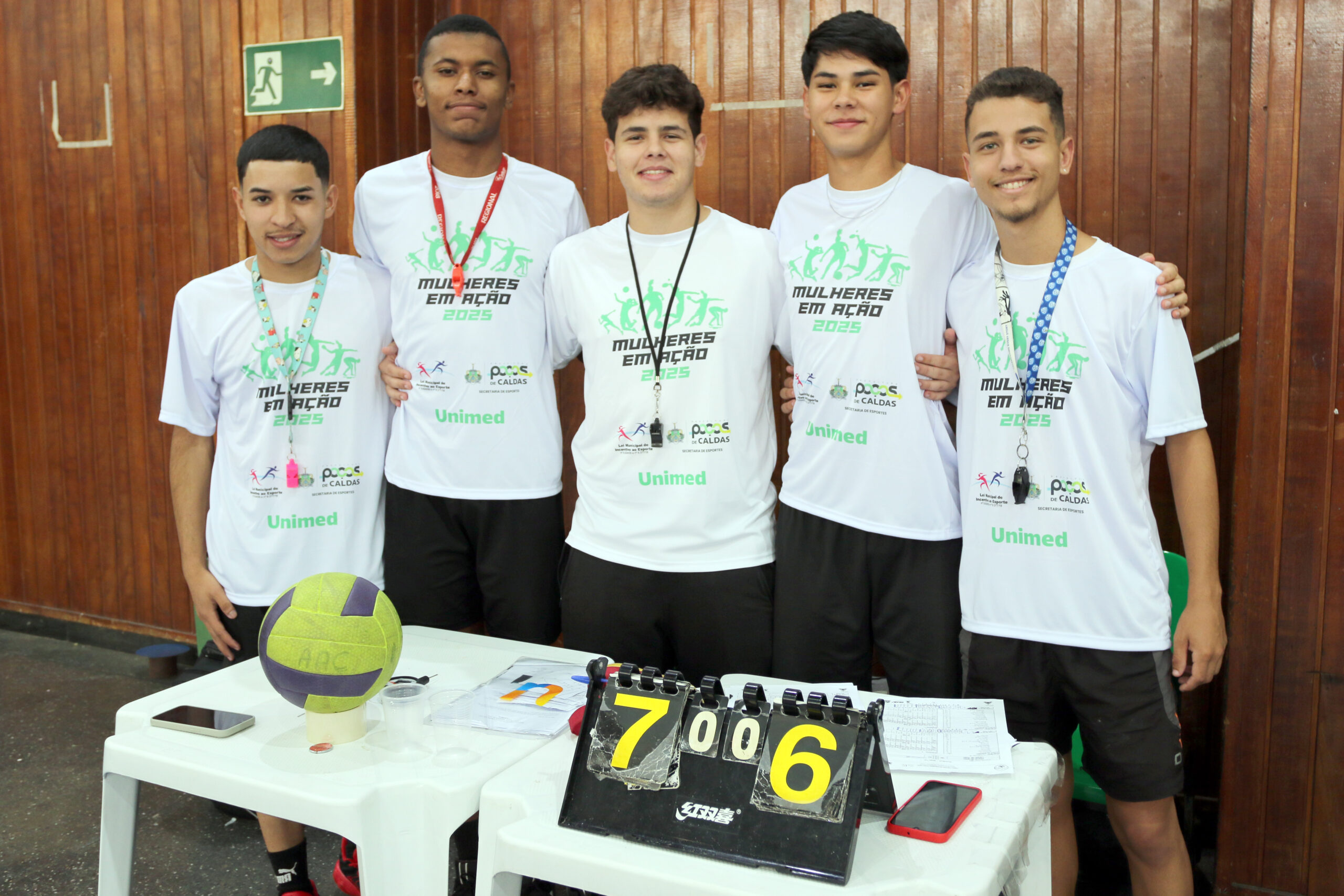 Alunos de vôlei da Caldense comandam mesa da arbitragem no Mulheres em Ação