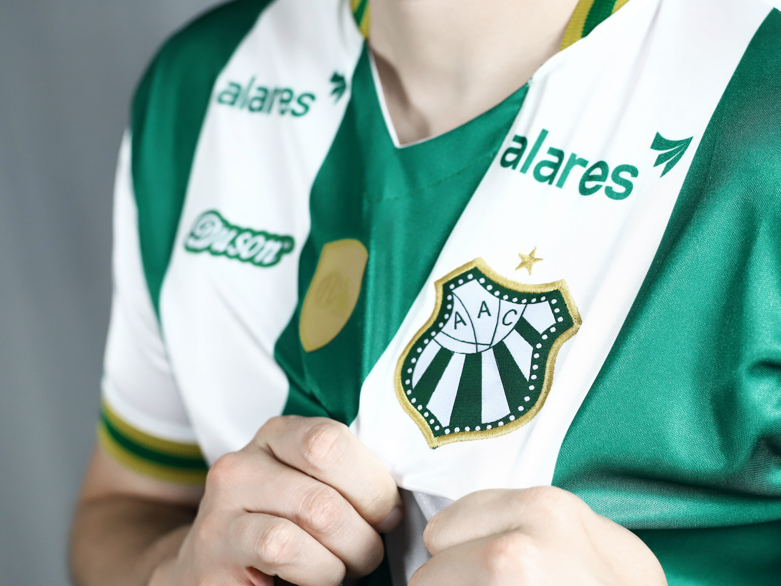 Uniforme 2 faz a releitura da primeira camisa da história da Caldense - Divulgação/Caldense