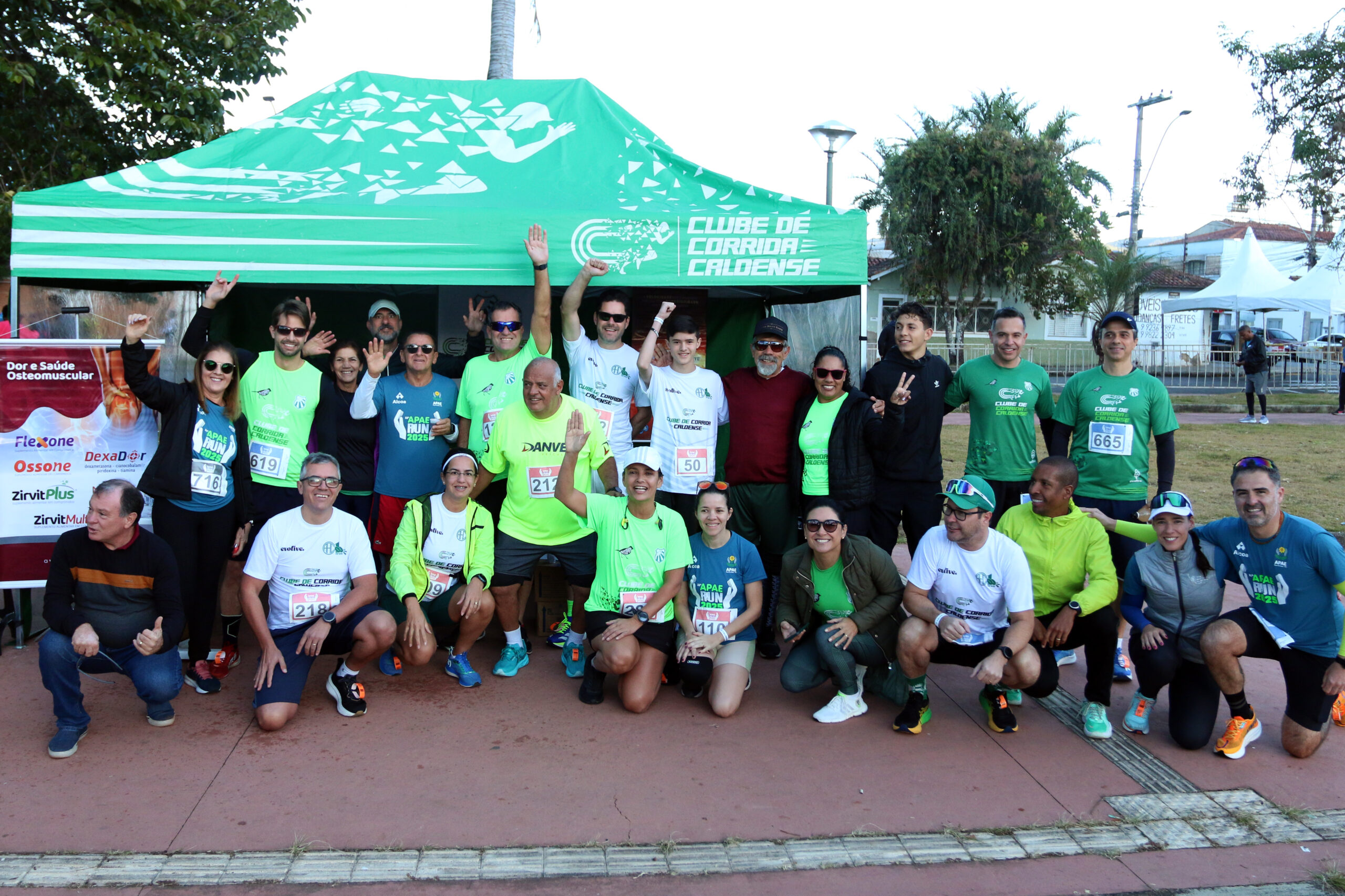 Clube de Corrida Caldense marca presença na 11ª Corrida da APAE Poços