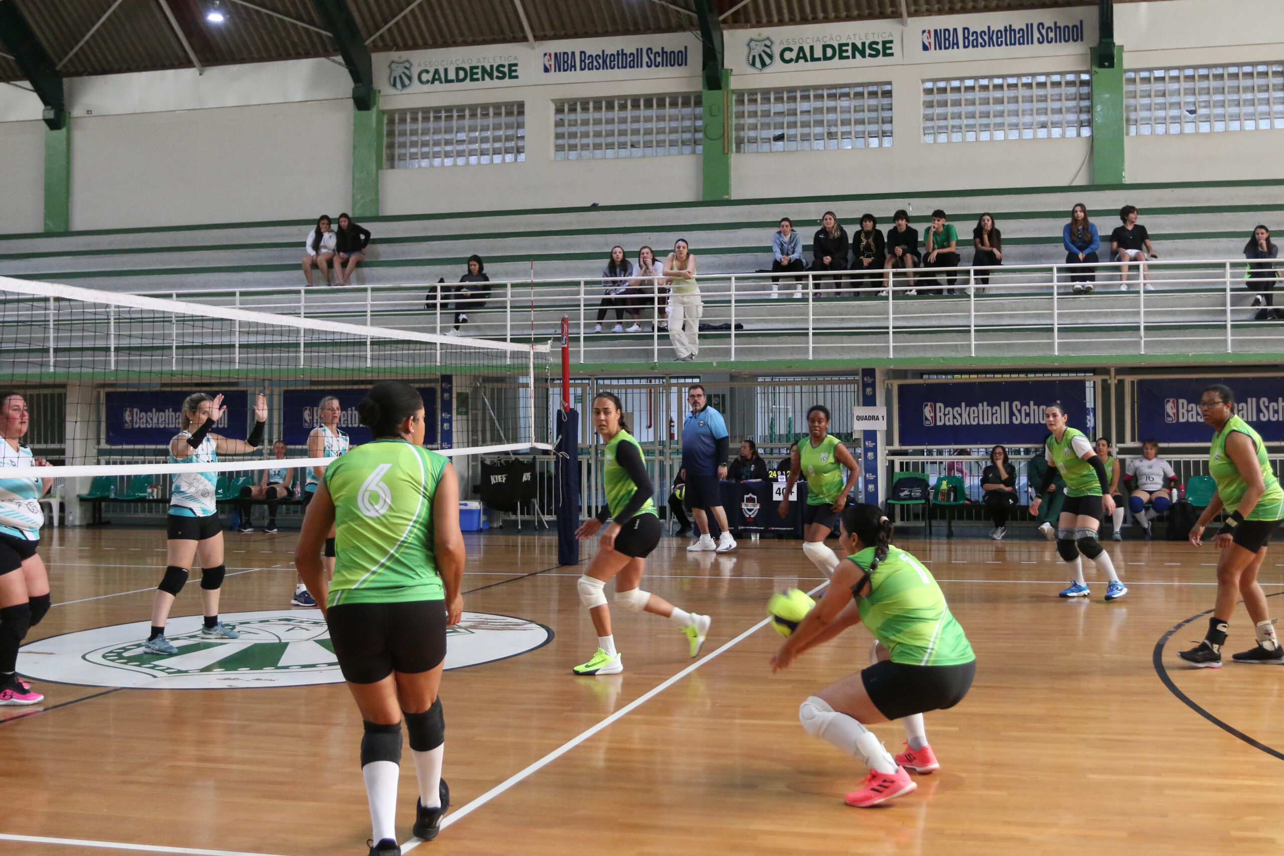 Caldense participa da 8ª Conexão de Vôlei Master com superação e espírito competitivo nas categorias 40+ e 55+