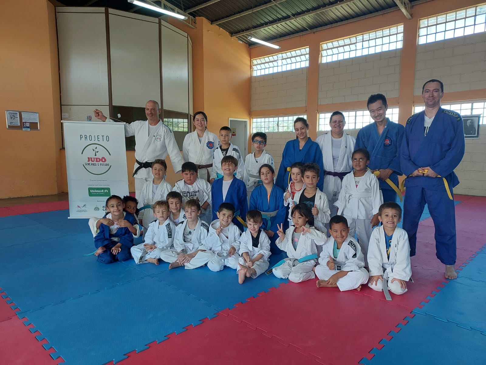 Alunos do Projeto Judô Semeando o Futuro apoiam campanha de arrecadação de lacres da Caldense