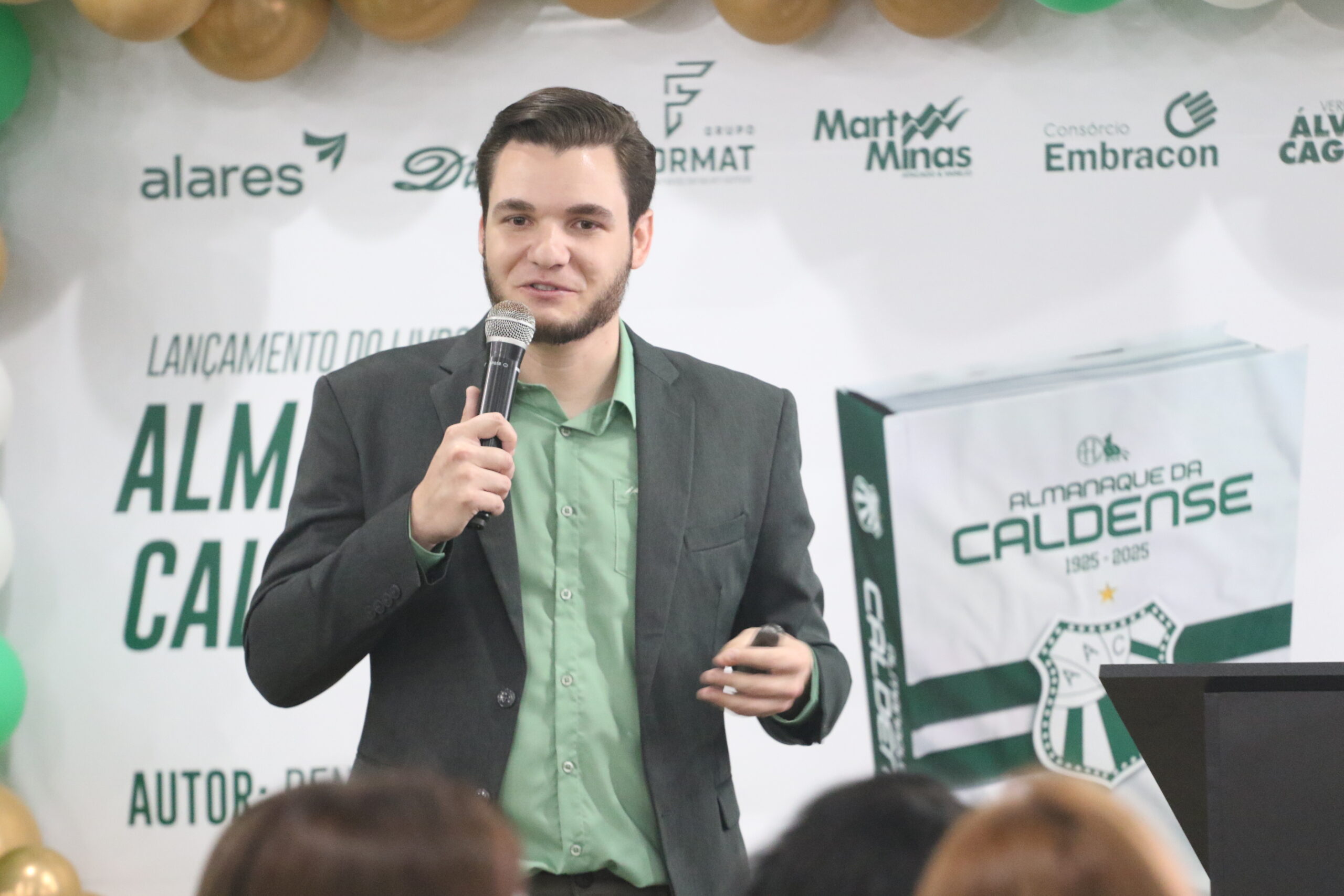 Almanaque da Caldense é lançado com enorme sucesso e revela TOP 10 jogadores com mais jogos pela Veterana