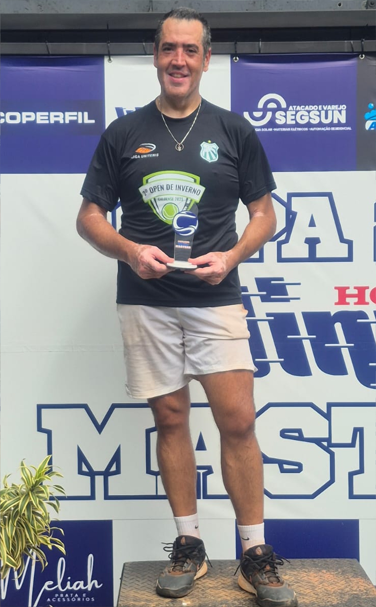 Tenista Paulo Sólon, da Caldense, vence etapa de Limeira-SP da Liga Unitenis e é campeão Master 2025