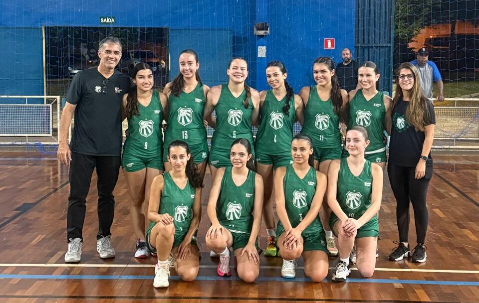 Sub-16 feminino enfrenta forte equipe e ganha experiência em jogo pela ARB