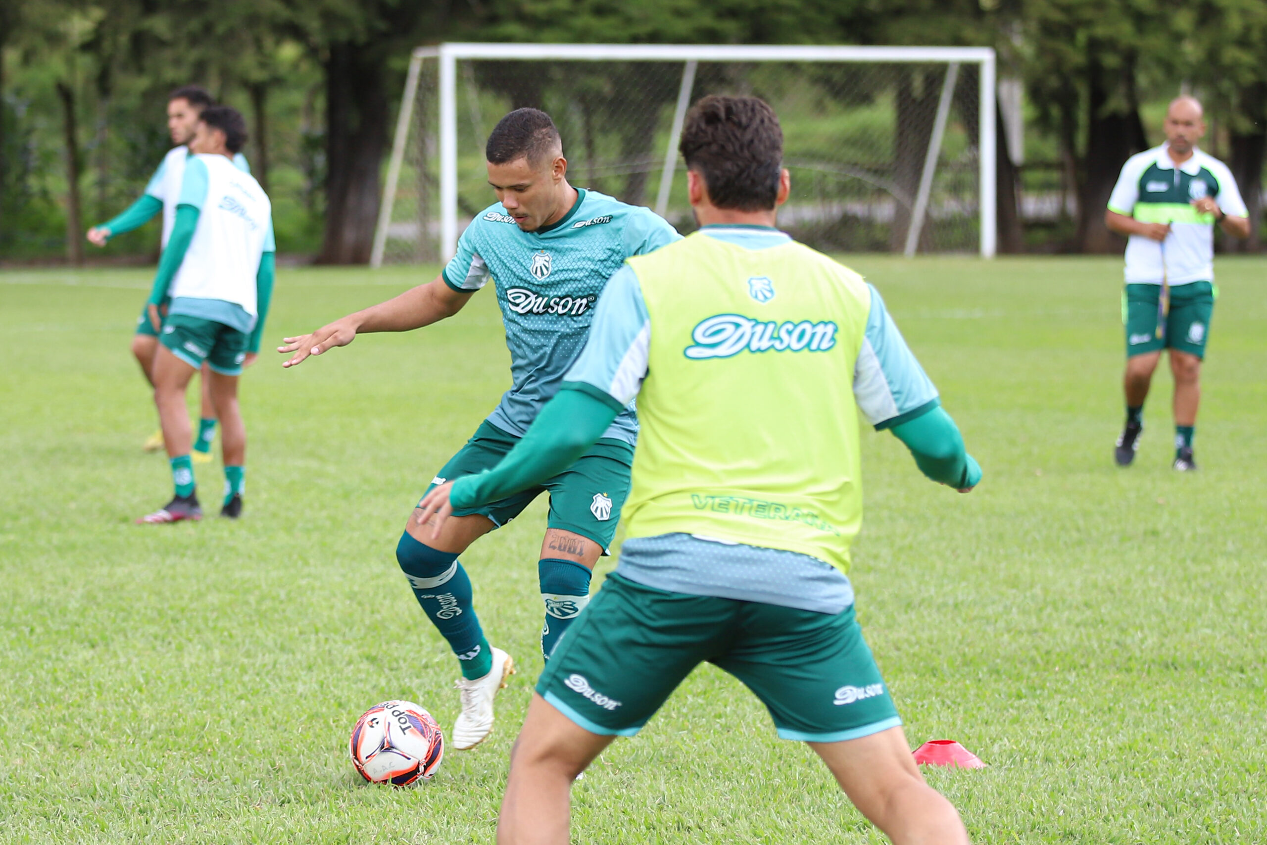 Caldense realiza treinos que estimulam competitividade e intensidade física