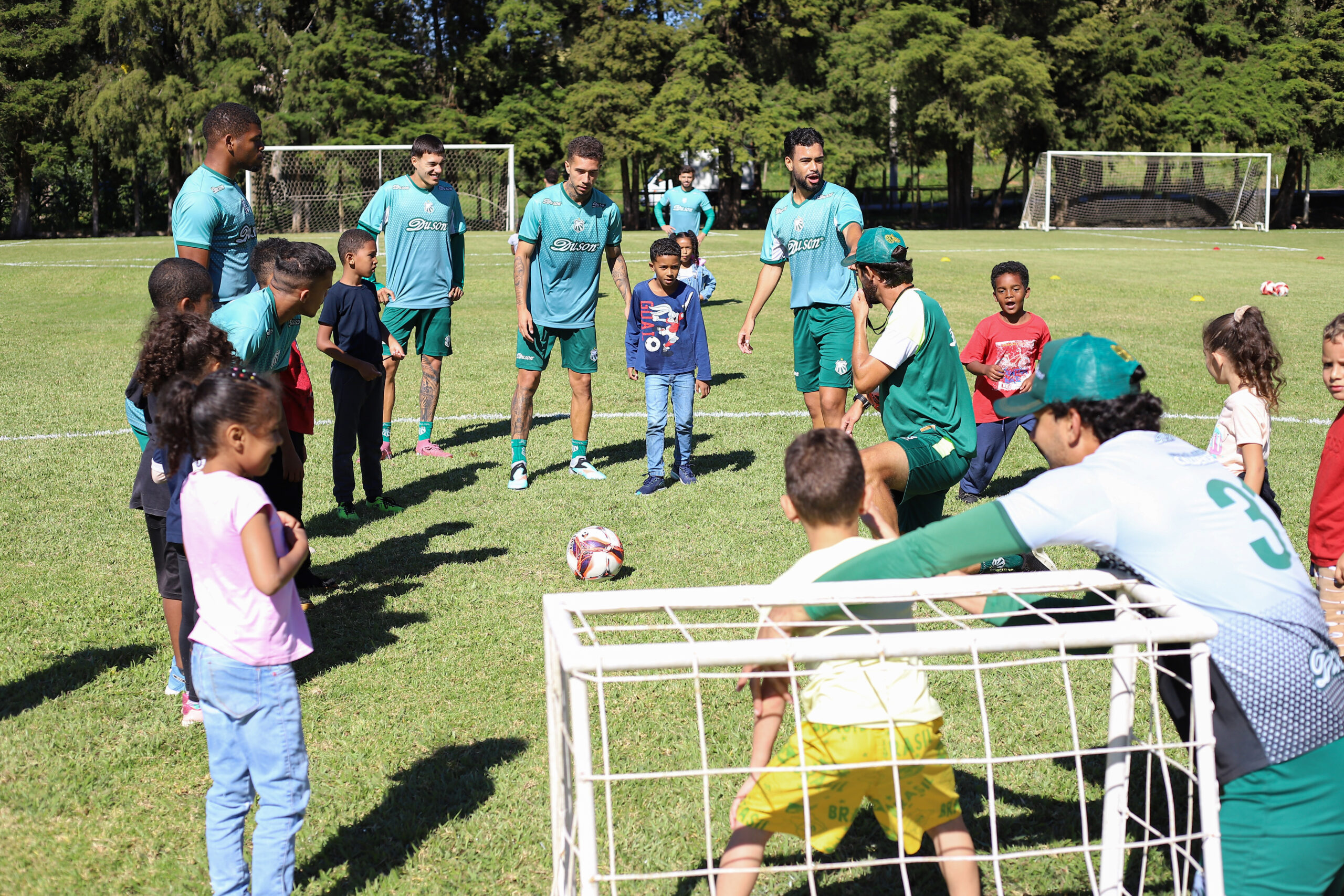 CT da Caldense recebe visita do projeto social Lar Criança Feliz