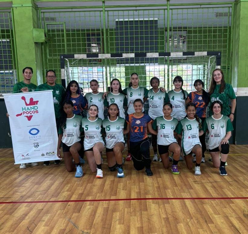 Handebol feminino da Caldense estreia com jogo equilibrado na LHESP