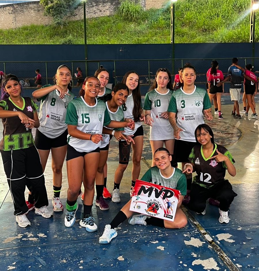 Handebol feminino cadete da Caldense garante vaga nas finais da Liga Minas