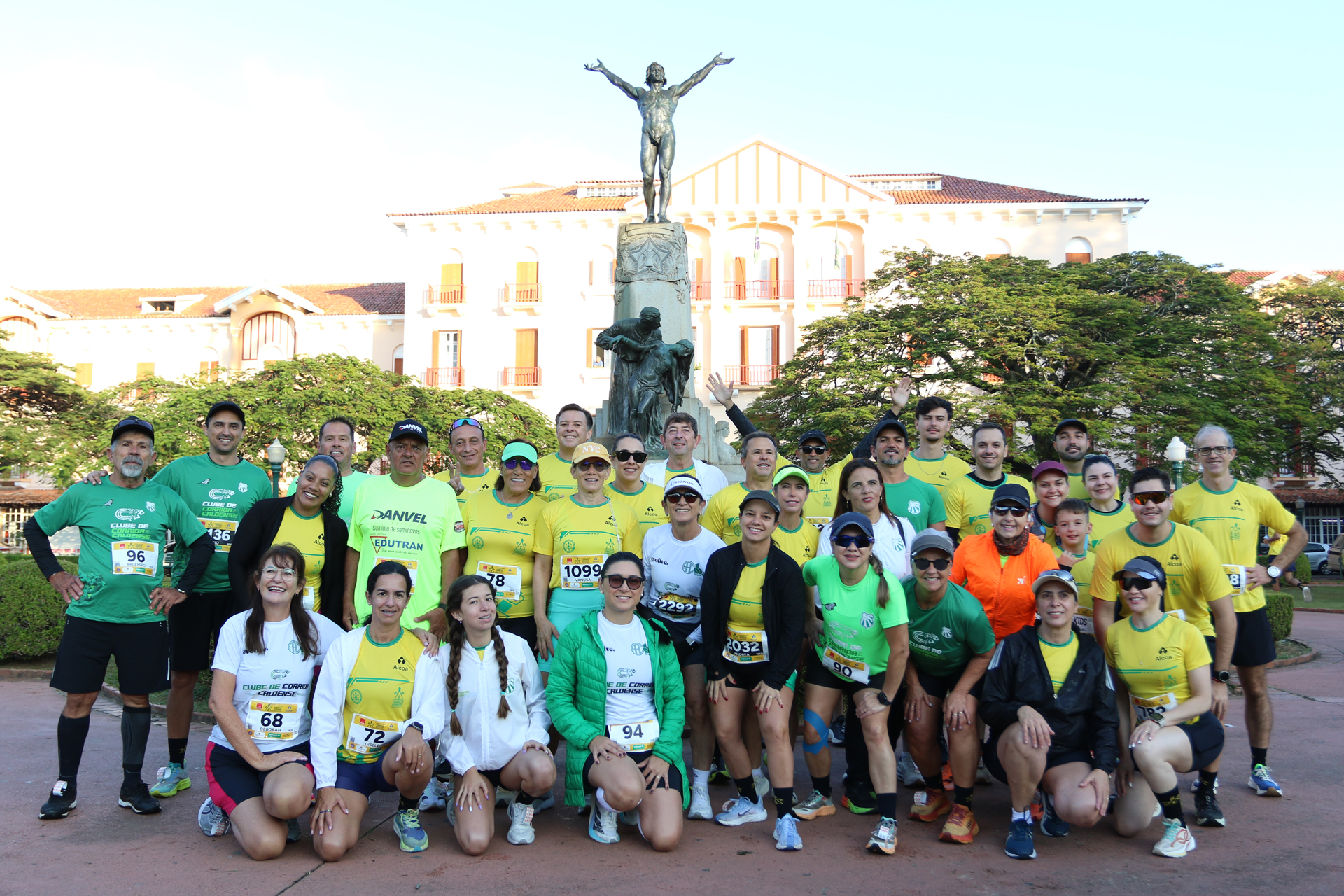 Clube de Corrida Caldense conquista troféu de Maior Equipe na 4ª Corrida do Bombeiro