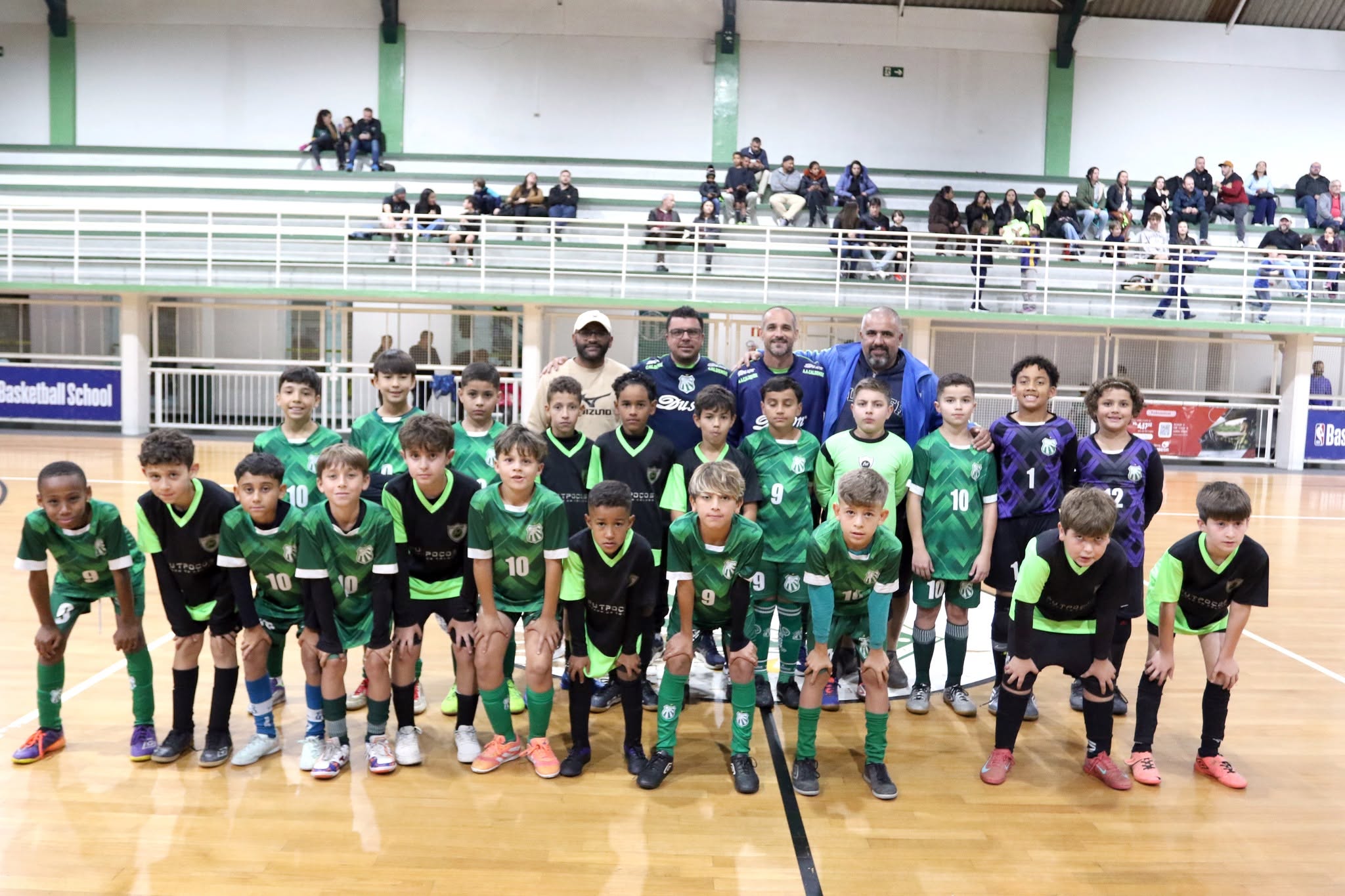 Em ritmo de Copa do Mundo, Caldense atrai bom público em amistosos de futsal
