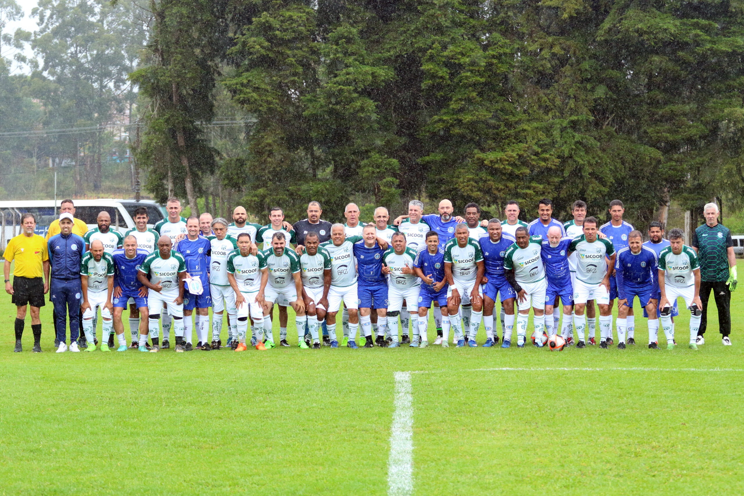 Confraternização reúne ex-jogadores e amigos no aniversário de 101 anos da Caldense
