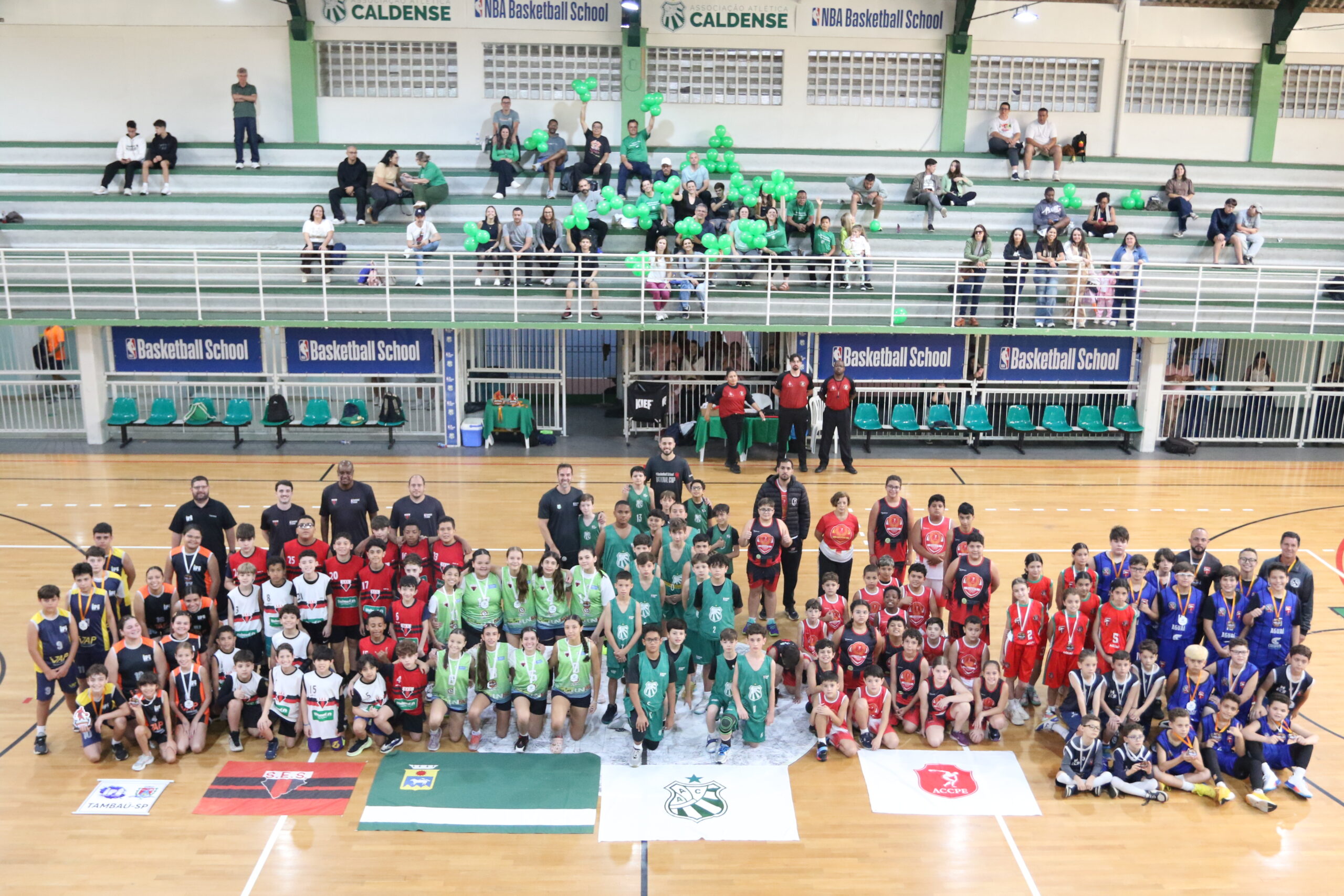 Caldense sedia Festival Regional de Basquete com mais de 150 crianças